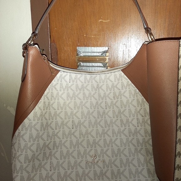 Michael kors Purses (brand new) - Picture 2 of 4
